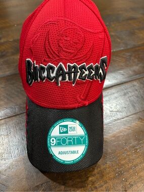New Era Red and Black Buccaneers Mesh 9FORTY Cap